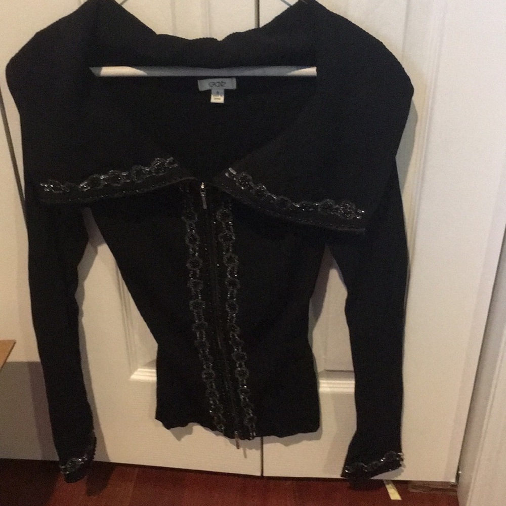 Cache sweater beaded